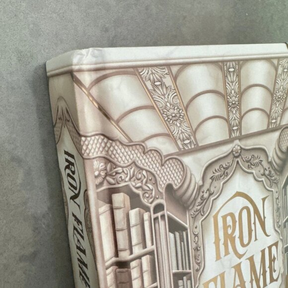 Bookish Box Edition + Overlays Iron Flame Rebecca Yarros Rare Sprayed Empyrean - Picture 10 of 11